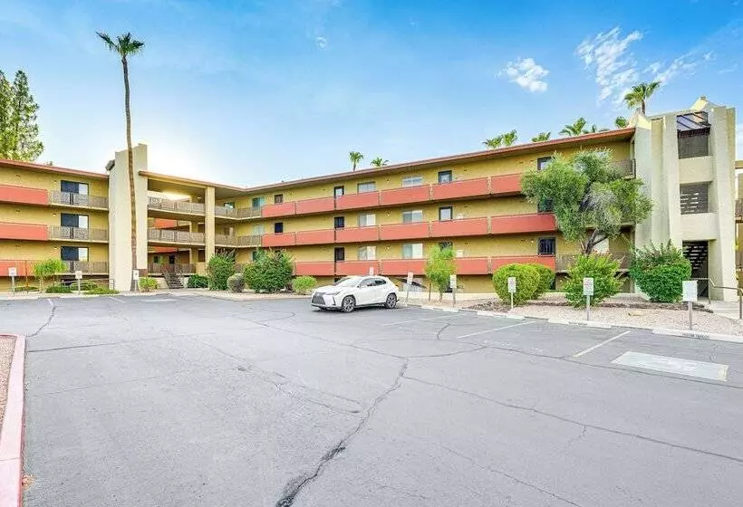 Walk To Old Town Scottsdale