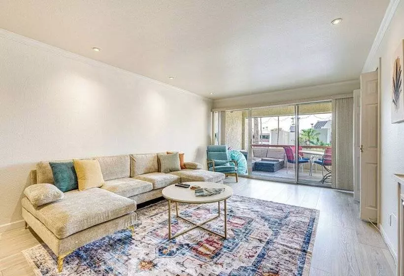 Walk To Old Town Scottsdale