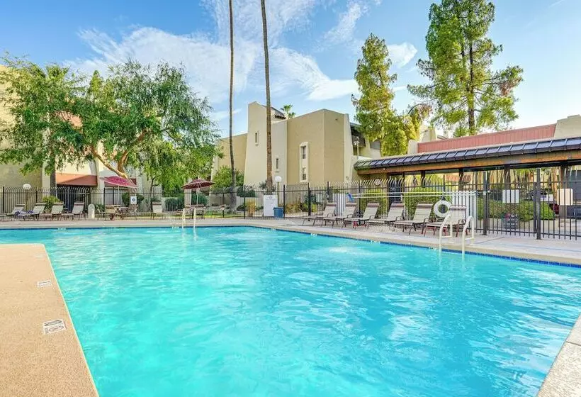 Walk To Old Town Scottsdale