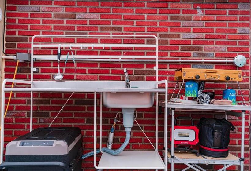 تختخواب و صبحانه Big K House