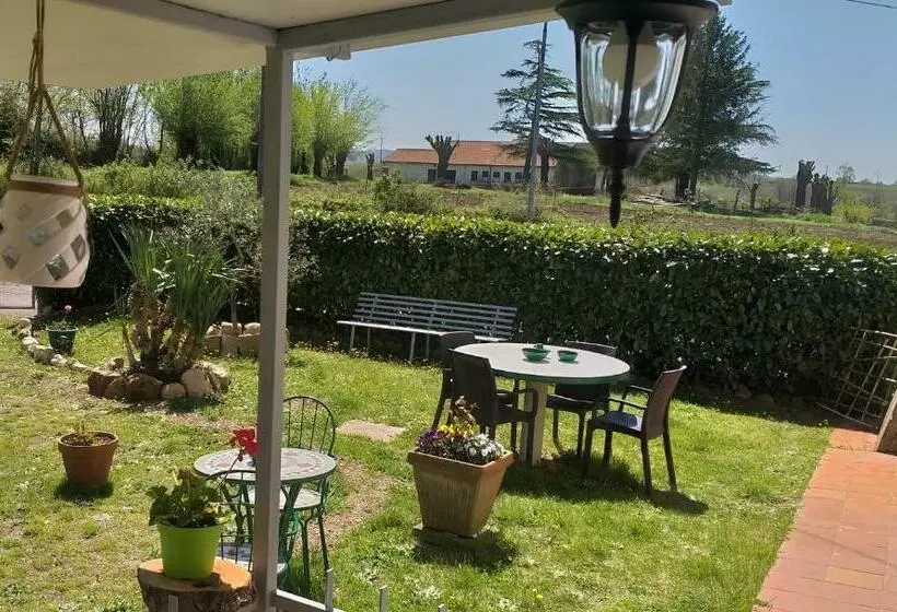 ベッドアンドブレックファースト La Cascina Della Grotta Di Tufo