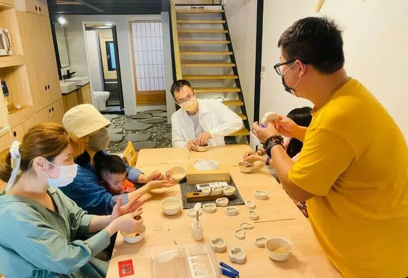 پانسیون 倚鳳閣