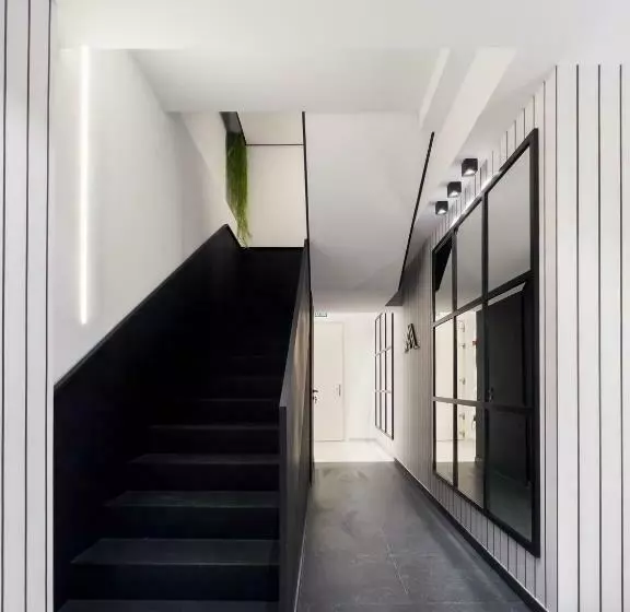 پانسیون Hostel Charino