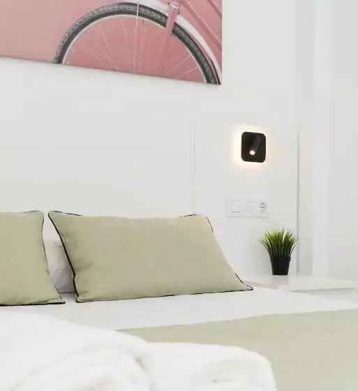 پانسیون Hostel Charino