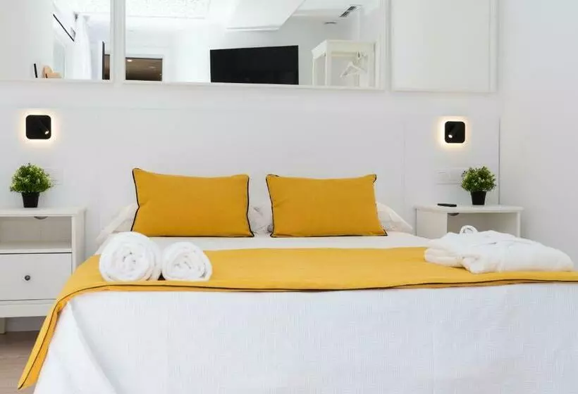 پانسیون Hostel Charino