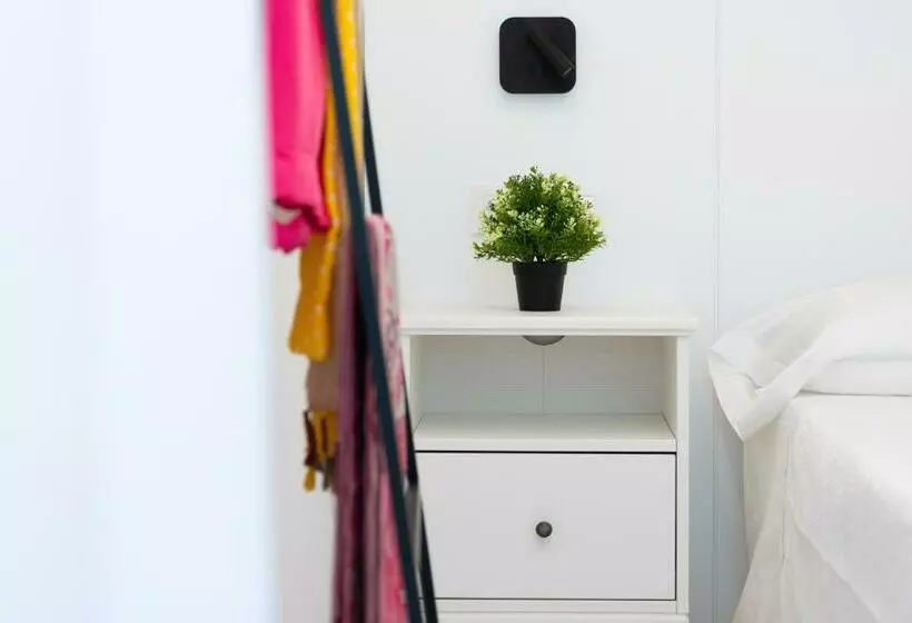 پانسیون Hostel Charino