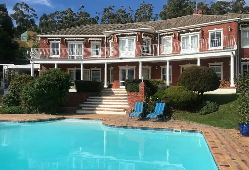 پانسیون Innisfree Manor