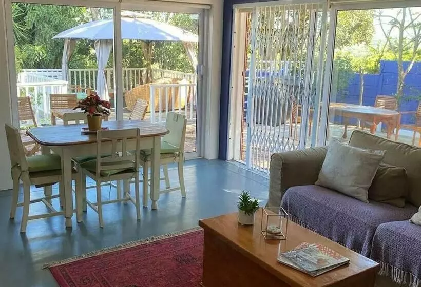 پانسیون Innisfree Manor