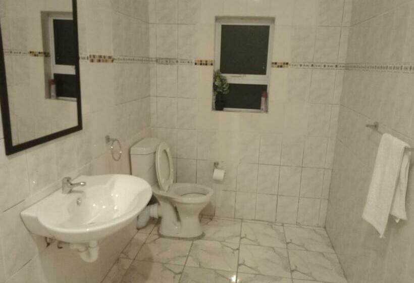 پانسیون Jacmo Guest House