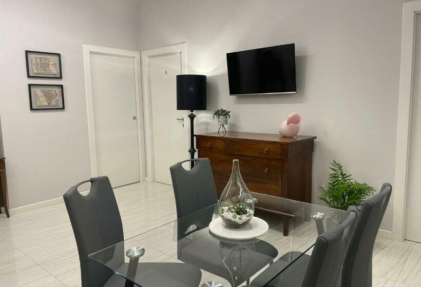 ペンション Otium Rooms / Camere E Appartamenti