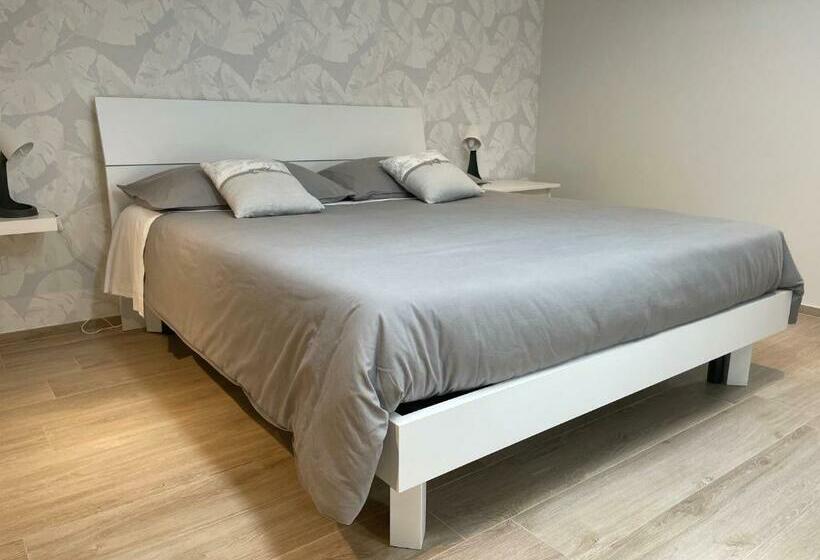 ペンション Otium Rooms / Camere E Appartamenti