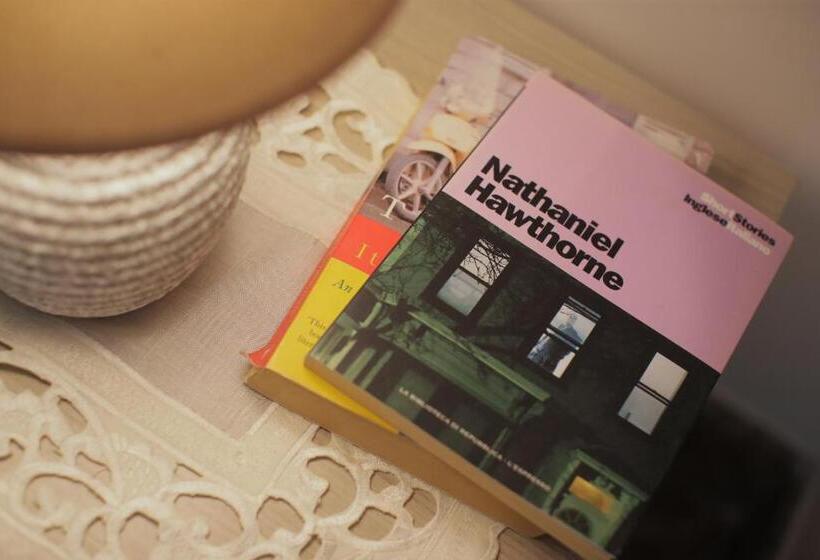 تختخواب و صبحانه L Arte Di Venere Suite