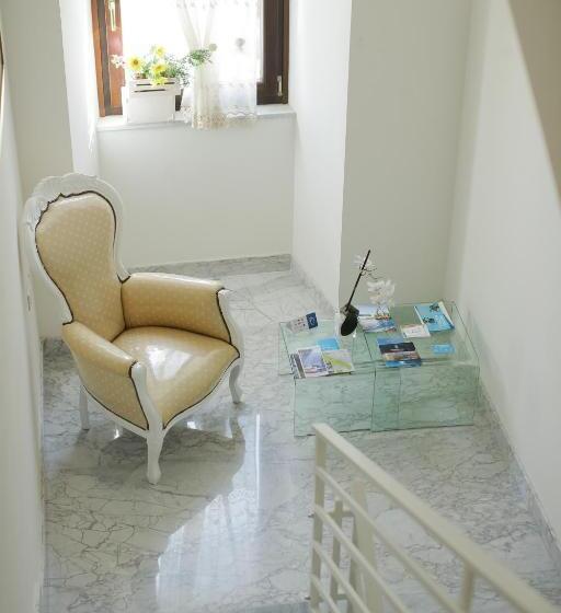 تختخواب و صبحانه L Arte Di Venere Suite