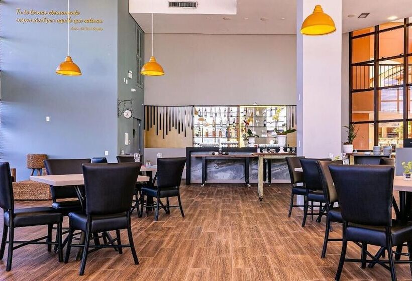 בית מלון כפרי Jurerê Beach Village