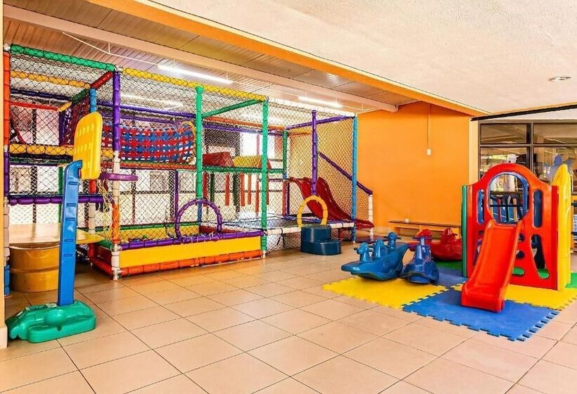 בית מלון כפרי Jurerê Beach Village