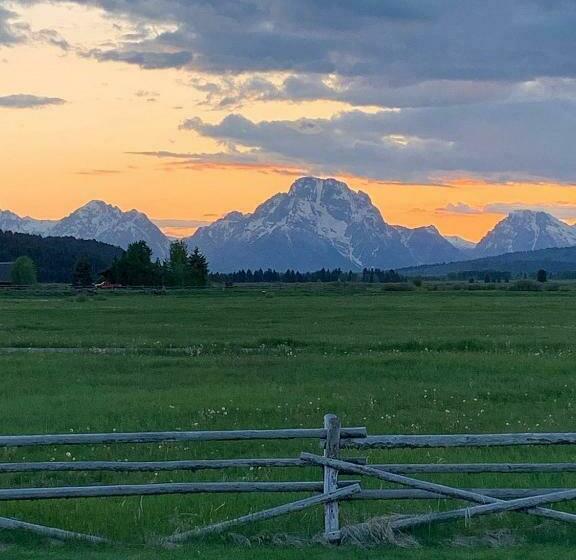 בית מלון כפרי Teton Cabins