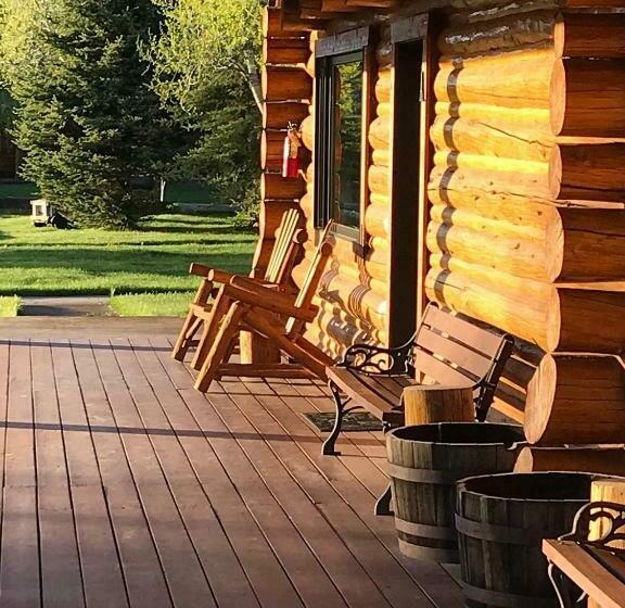 בית מלון כפרי Teton Cabins