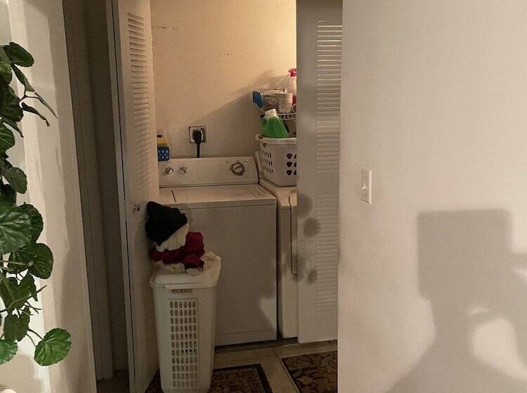 بنسيون Cozy Guest House Florida Sunrise