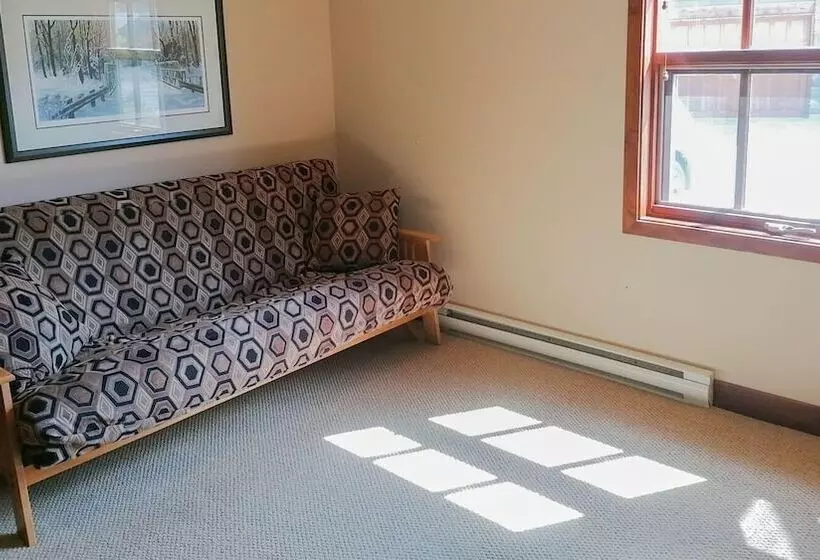 Woodhaven #19 By Bear Country