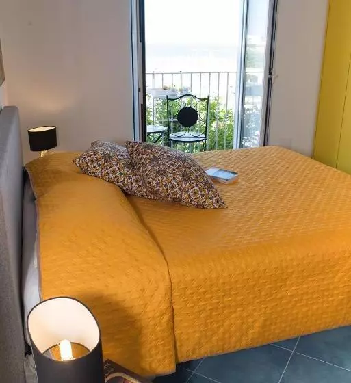 ベッドアンドブレックファースト Punta Lingua Relais   Room 3 Port View
