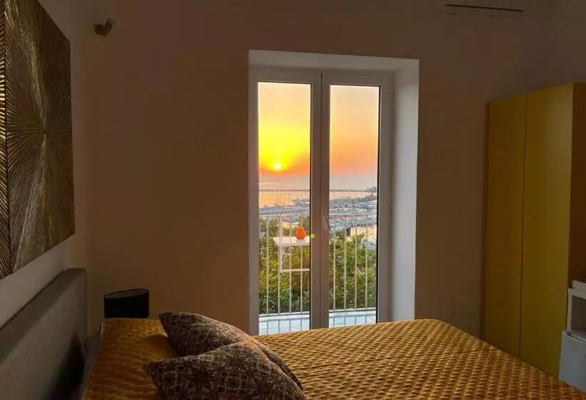 ベッドアンドブレックファースト Punta Lingua Relais   Room 3 Port View