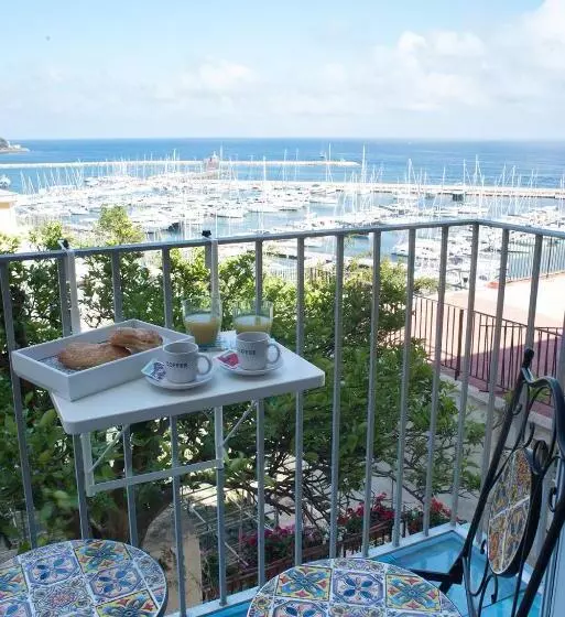 ベッドアンドブレックファースト Punta Lingua Relais   Room 3 Port View
