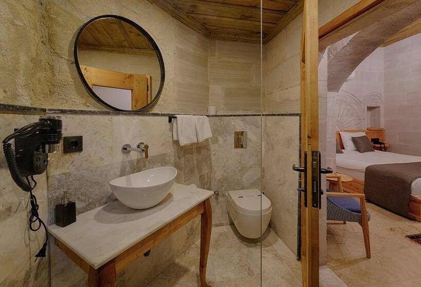 هتل Concept Cave Suites