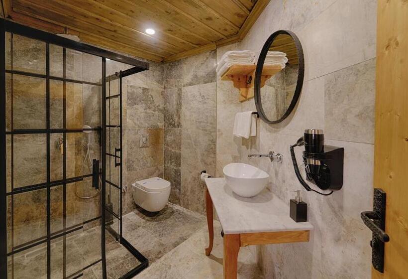 هتل Concept Cave Suites