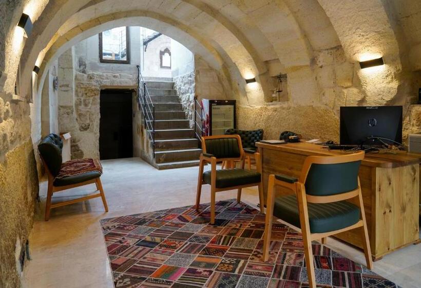 هتل Concept Cave Suites