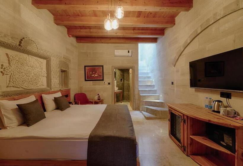 هتل Concept Cave Suites