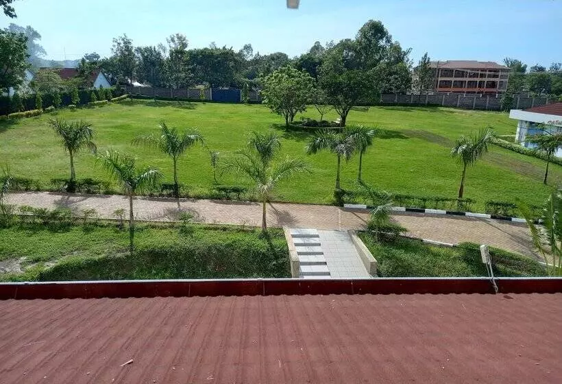 هتل Tom Mboya Labour College