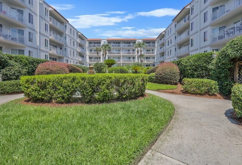 Ocean View St Simons Says Relax At The Beach Club