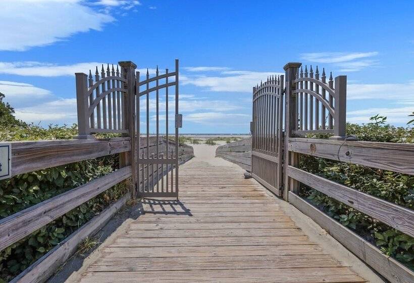 Ocean View St Simons Says Relax At The Beach Club