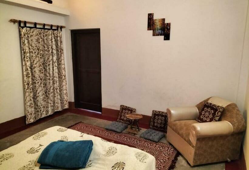 פנסיון Le Jardin Almora