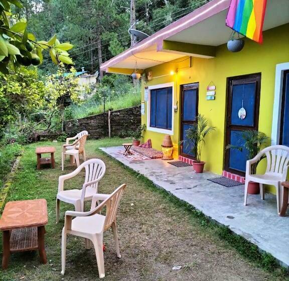 פנסיון Le Jardin Almora