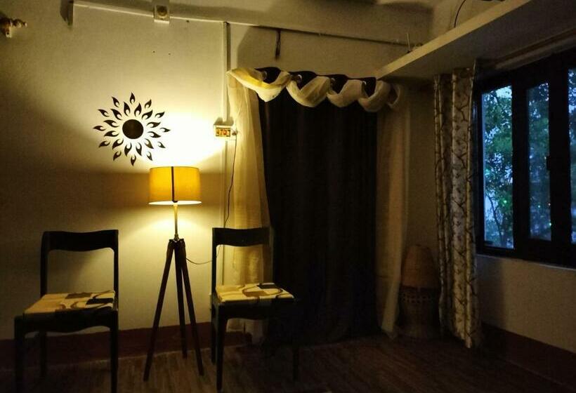 פנסיון Le Jardin Almora