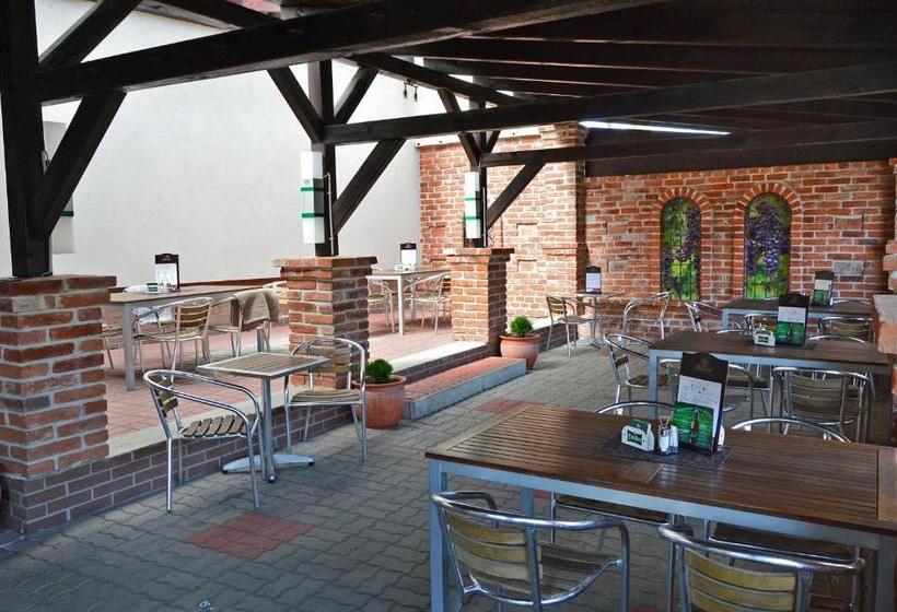 בית מלון כפרי Andante Pension & Restaurant