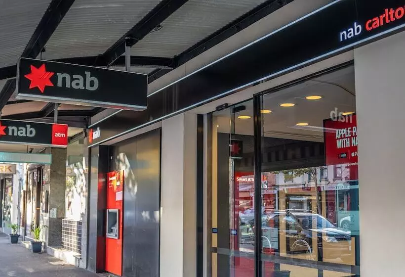 בית מלון כפרי Clocktower Apartment