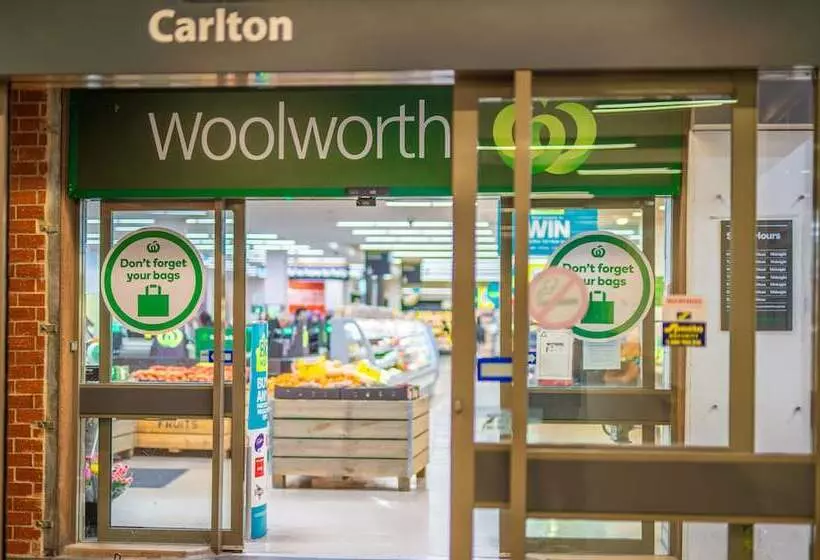 בית מלון כפרי Clocktower Apartment