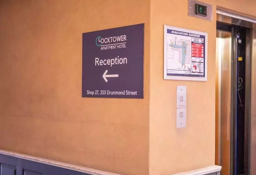 בית מלון כפרי Clocktower Apartment