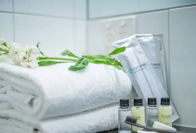 בית מלון כפרי Clocktower Apartment