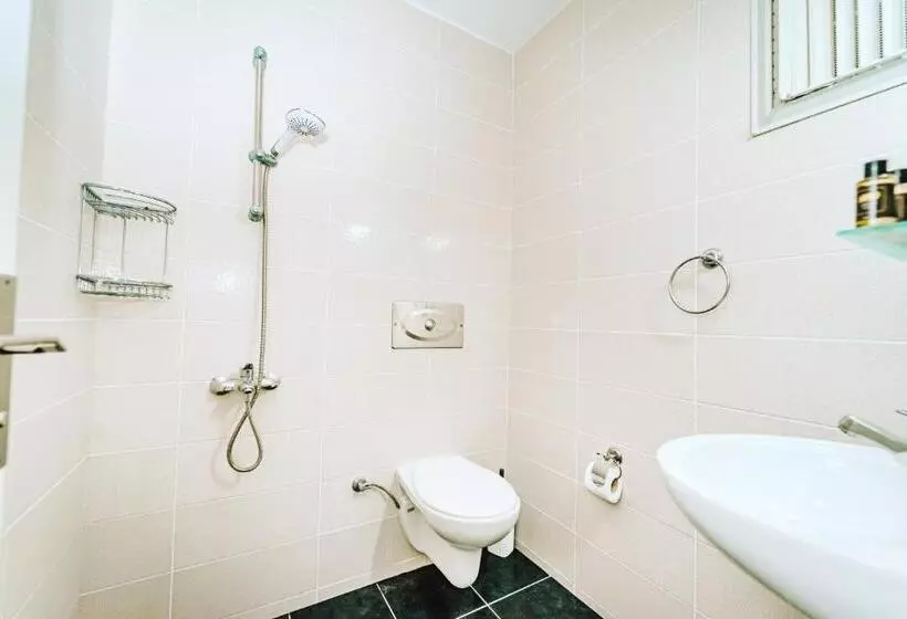 هتل Golden Lighthouse