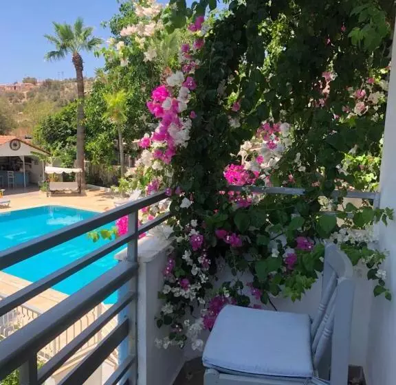 هتل Golden Lighthouse