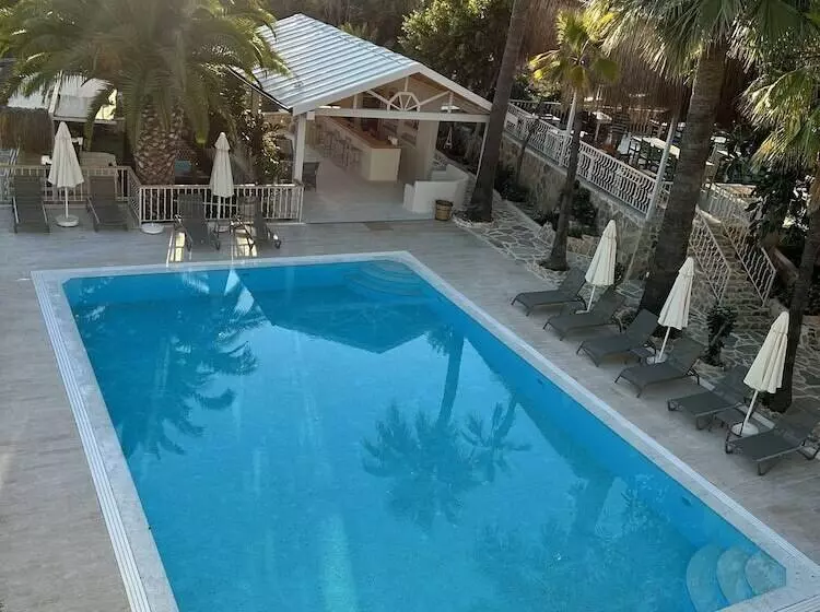 هتل Golden Lighthouse