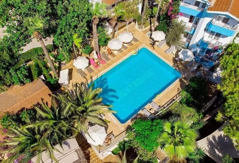 هتل Golden Lighthouse