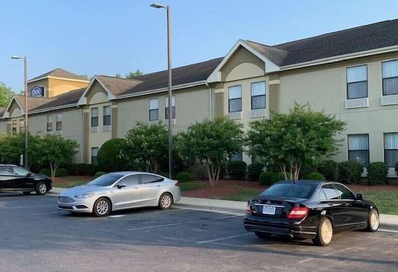 Отель Inn At Clinton