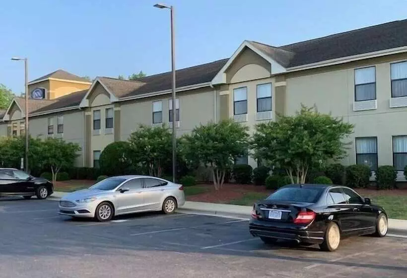 Отель Inn At Clinton