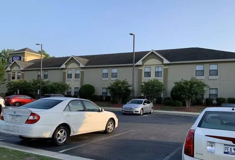 Отель Inn At Clinton