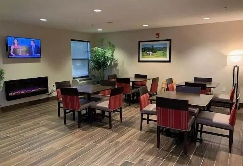 Отель Inn At Clinton