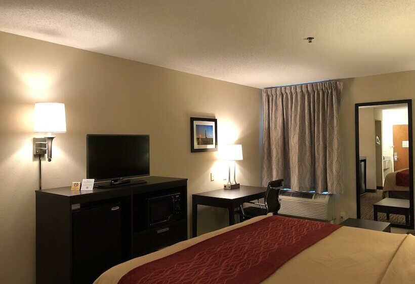 Отель Inn At Clinton